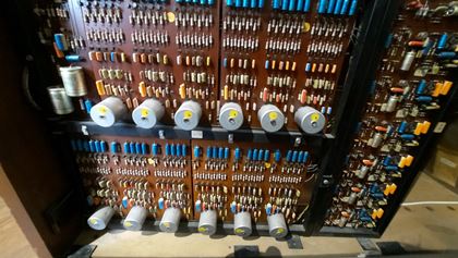 Eminent-310U Jarre model, needing service.